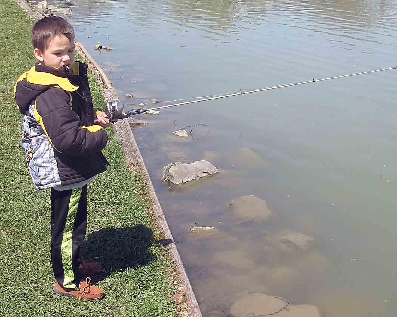 Hooked! Parkersburg Fishing Derby nets hundreds of young anglers